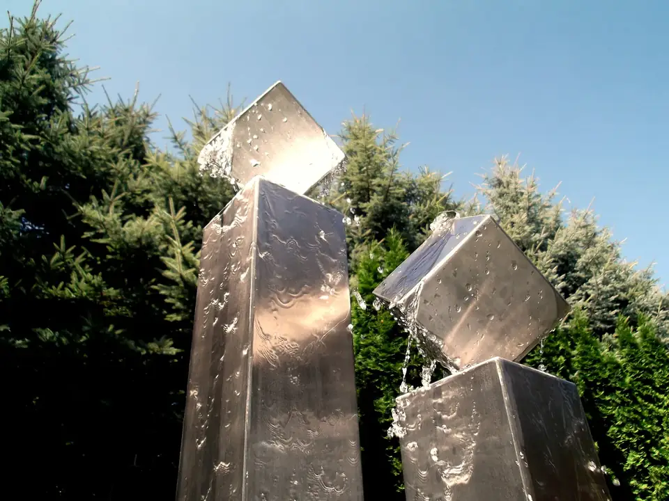 Fontanna – realizacja 13